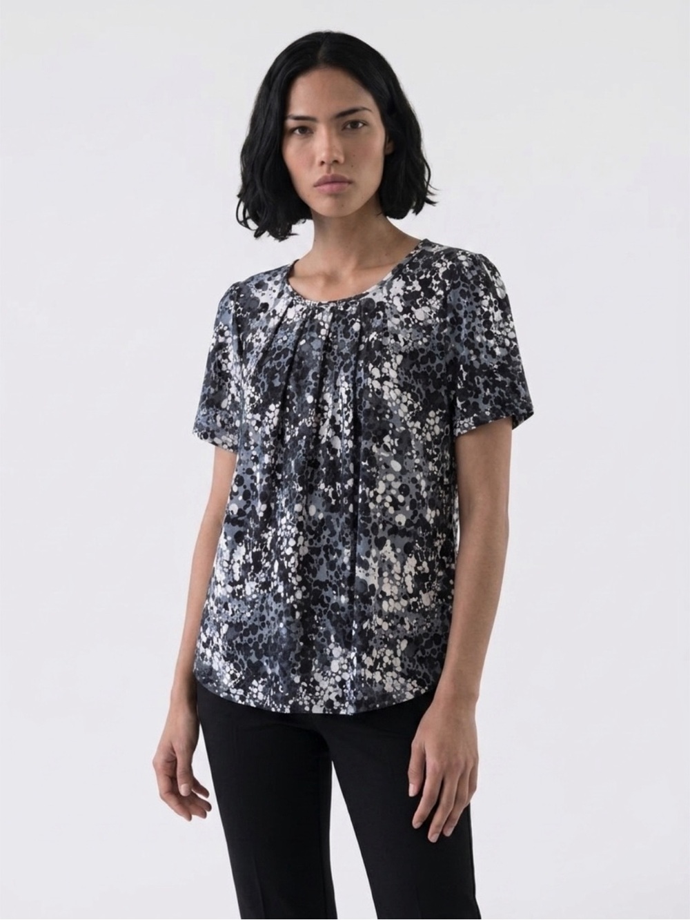 Short Sleeve Printed Blouse in Black and White Speckle